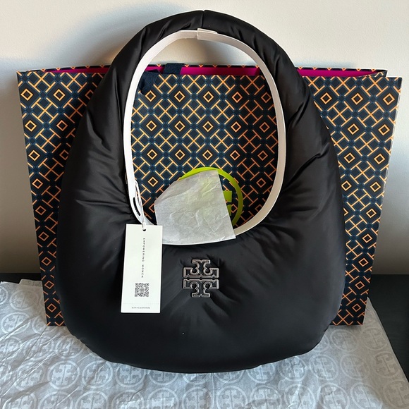 セール☆Tory Burch!Britten Nylon Puffy Shoulder Bag Tory Burch | Bags | Tory Burch Britten Nylon Puffy Shoulder